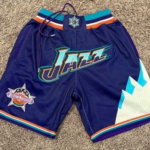 JUST DON MITCHELL AND NESS RETRO BASKETBALL SHORT